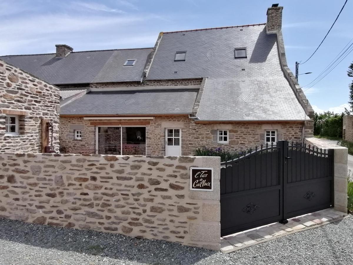 L'Tas De Cailloux Acomodação com café da manhã Cancale Exterior foto